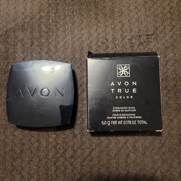 Avon eyeshadow quad - Picture 3 of 5